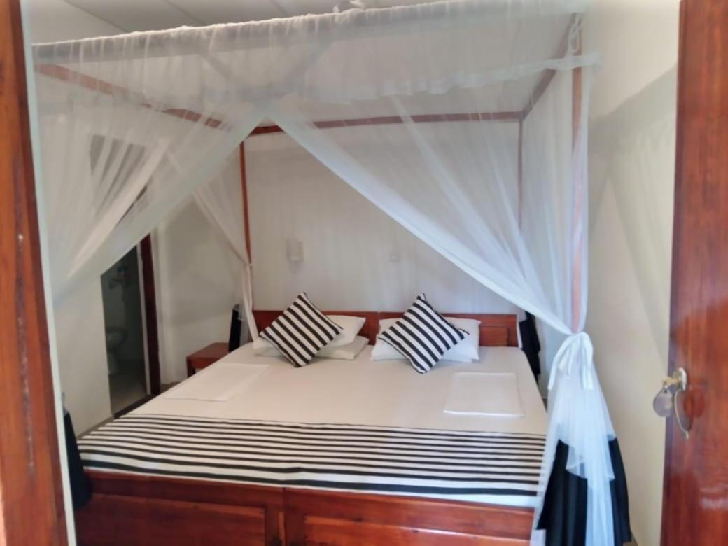 Sansala Guesthouse & Restaurant Tangalle Quarto foto